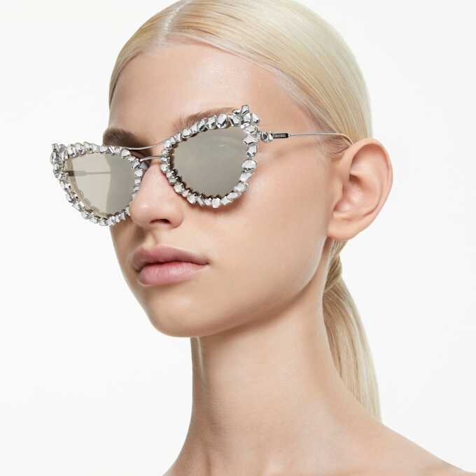 2-i-1 solbriller med klips, i markant cat-eye-form, Sk7011, hvid 2-i-1 solbriller med klips, i markant cat-eye-form, Sk7011, hvid