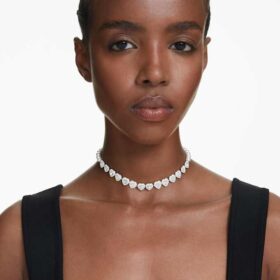 Ariana Grande X Swarovski choker med blandede slibninger, krystalperler, hjerte, hvid, rhodineret