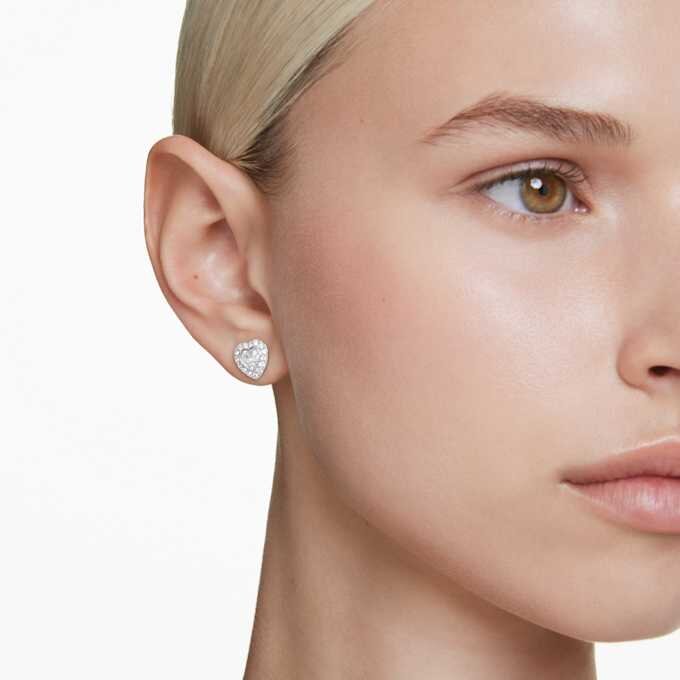 Ariana Grande X Swarovski øreringe med blandede slibninger, hjerte, hvid, rhodiumbelagt Ariana Grande X Swarovski øreringe med blandede slibninger, hjerte, hvid, rhodiumbelagt