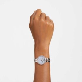 Cosmopolitan-ure, fremstillet i Schweiz, metalarmbånd, sølvfarvet, finish i blandede metaller
