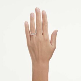 Eternity-solitaire-ring med laboratoriefremstillede diamanter på i alt 0,25 ct, rund form, sterlingsølv Eternity-solitaire-ring med laboratoriefremstillede diamanter på i alt 0,25 ct, rund form, sterlingsølv