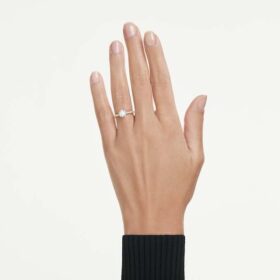 Eternity-solitaire-ring med laboratoriefremstillede diamanter på i alt 1,2 ct, rund form, 14K gult guld Eternity-solitaire-ring med laboratoriefremstillede diamanter på i alt 1,2 ct, rund form, 14K gult guld