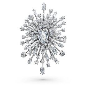 Galaxy-broche med laboratoriefremstillede diamanter, 15,71 ct i alt, blandede former, 18K hvidguld