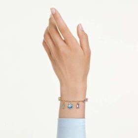 Gema-armbånd med blandede slibninger, hængende krystaller, flerfarvet, forgyldt Gema-armbånd med blandede slibninger, hængende krystaller, flerfarvet, forgyldt