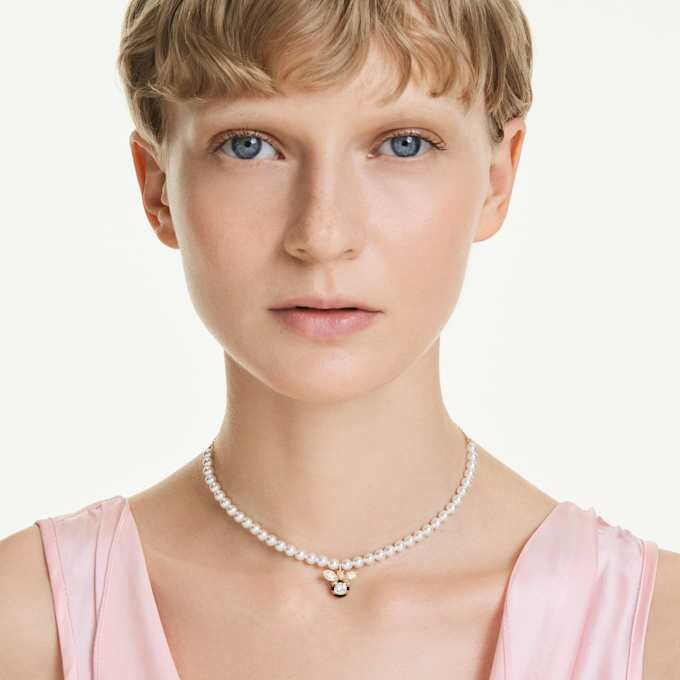 Idyllia choker med krystalperler, blandede slibninger, bi, hvid, forgyldt Idyllia choker med krystalperler, blandede slibninger, bi, hvid, forgyldt