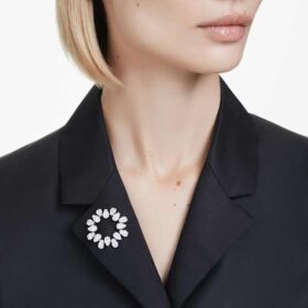 Matrix-broche, pæreformet, hvid, rhodineret Matrix-broche, pæreformet, hvid, rhodineret