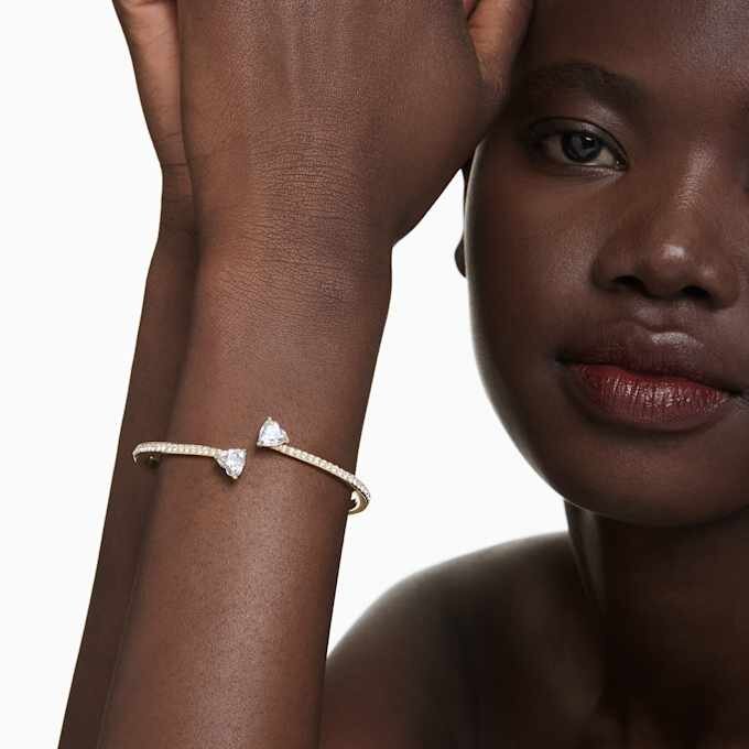 Mesmera armring med hjerte, hvid, forgyldt Mesmera armring med hjerte, hvid, forgyldt