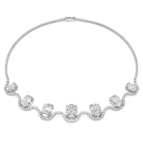 Oktagonhalskæde med laboratoriefremstillede diamanter, 37,70 ct i alt, oktagonform, 18K hvidguld Oktagonhalskæde med laboratoriefremstillede diamanter, 37,70 ct i alt, oktagonform, 18K hvidguld