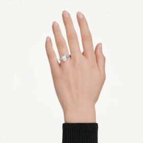 Oktagonring med laboratoriefremstillede diamanter, 2,0 ct i alt, oktagonform, 14K hvidguld Oktagonring med laboratoriefremstillede diamanter, 2,0 ct i alt, oktagonform, 14K hvidguld