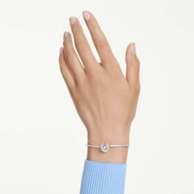 Symbolica armring, rundslibet, pavé, hestesko, blå, rhodiumbelagt Symbolica armring, rundslibet, pavé, hestesko, blå, rhodiumbelagt