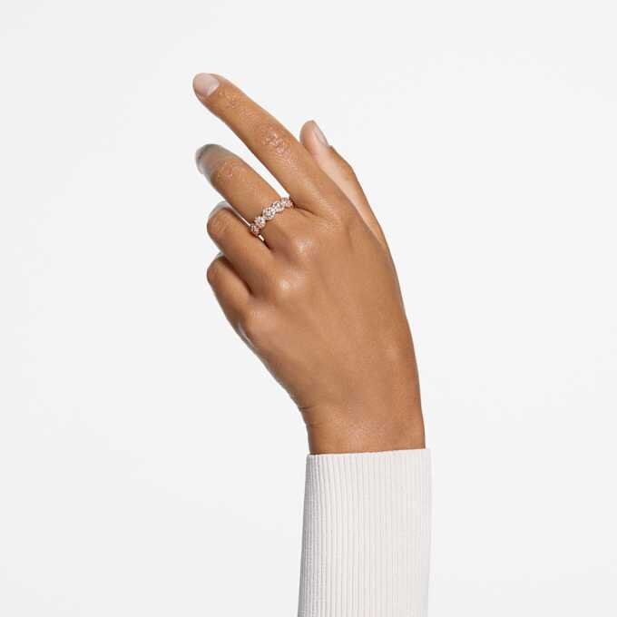 Una Angelic-ring med rundslibede sten, hvid, rosaguldbelagt Una Angelic-ring med rundslibede sten, hvid, rosaguldbelagt